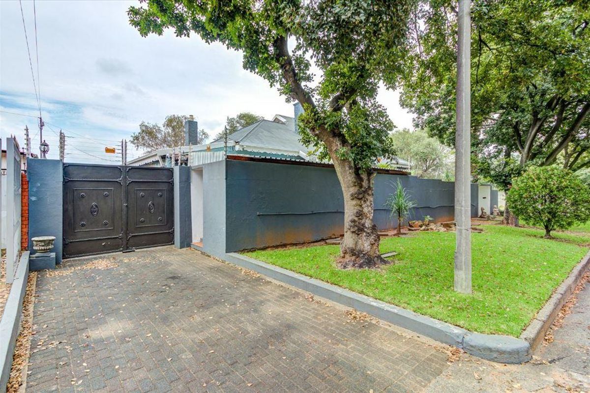 Escape the ordinary! Beautiful historic home. - Photo 2