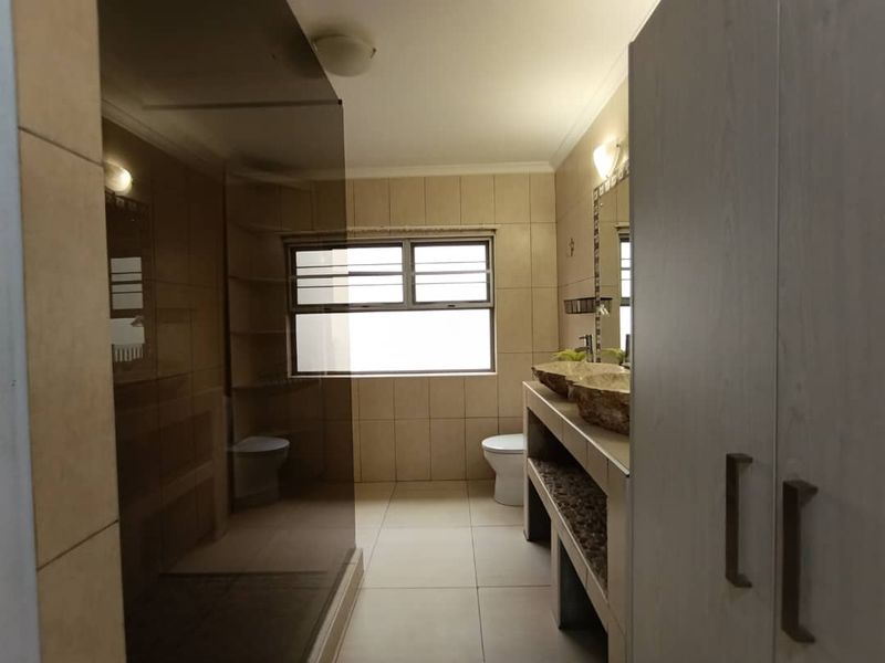 Freestanding Home to rent - Photo 9