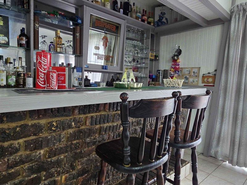 6 Bedroom House with large flatlet for Sale in Verwoerdpark - Photo 8