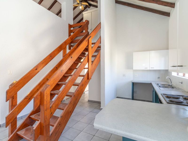 Cozy 3 Bedroom / Large Loft, 2 Bathroom Apartment - Photo 10