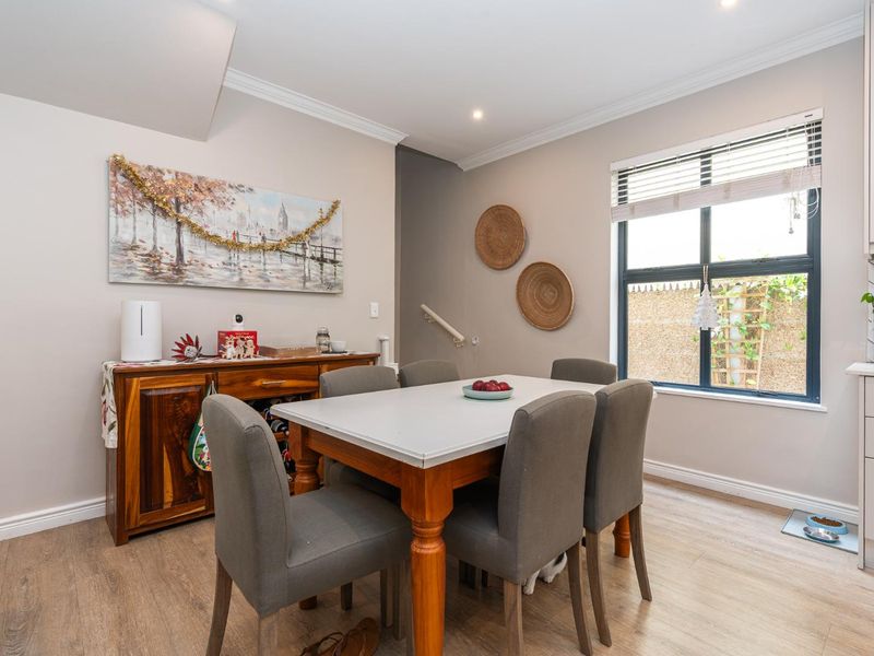 DUPLEX TOWNHOUSE ROYAL ASCOT - Photo 5