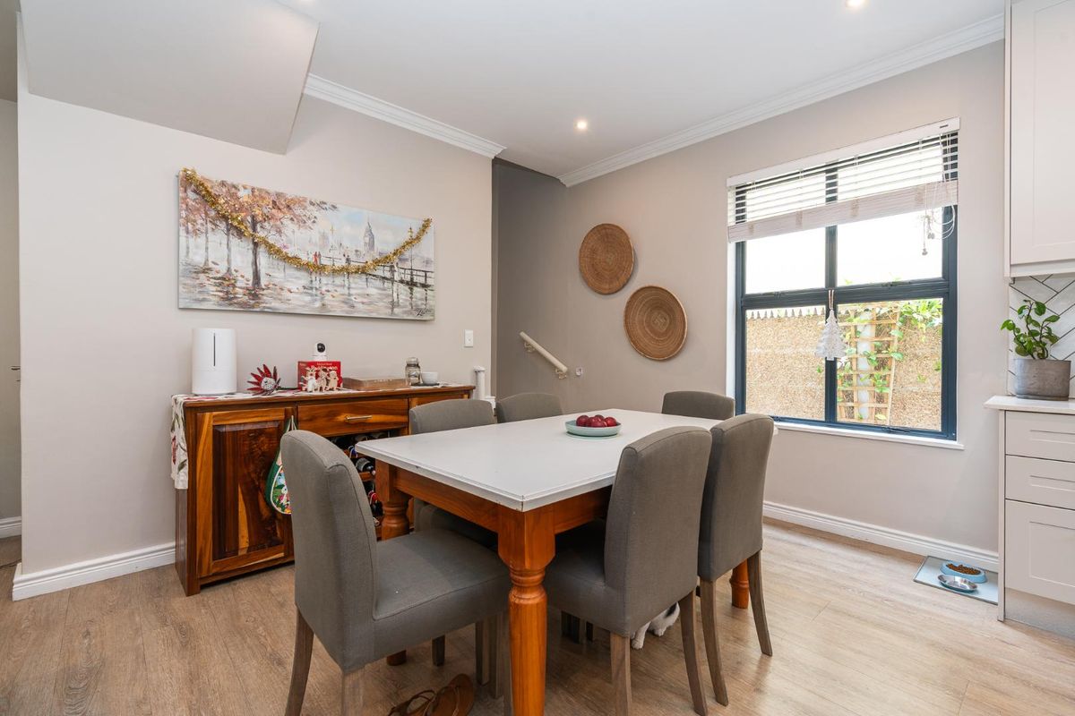 DUPLEX TOWNHOUSE ROYAL ASCOT - Photo 5