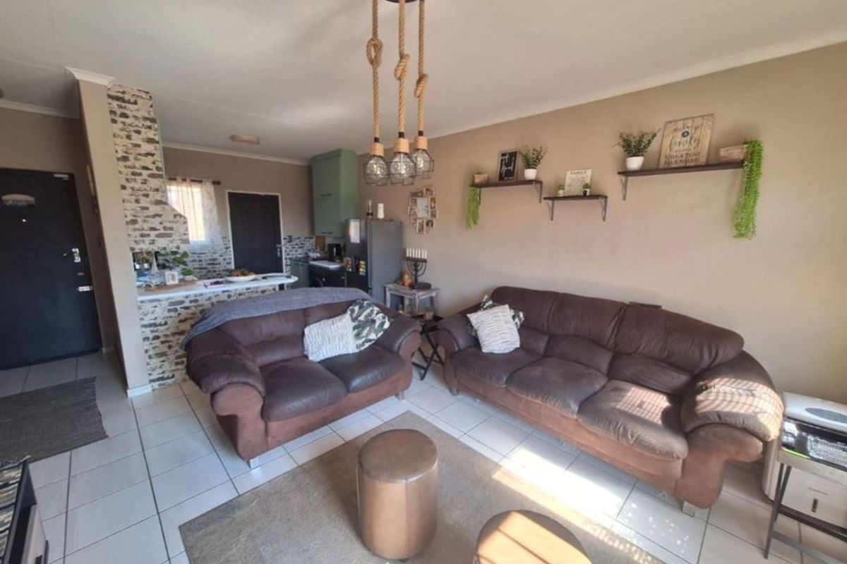 3 Bedroom Townhouse - Photo 5