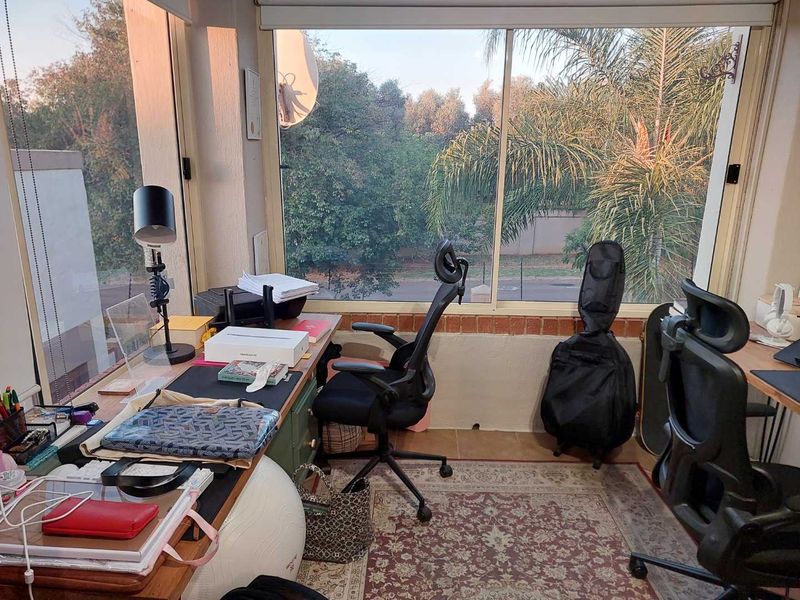 Upmarket apartment for sale - Photo 6