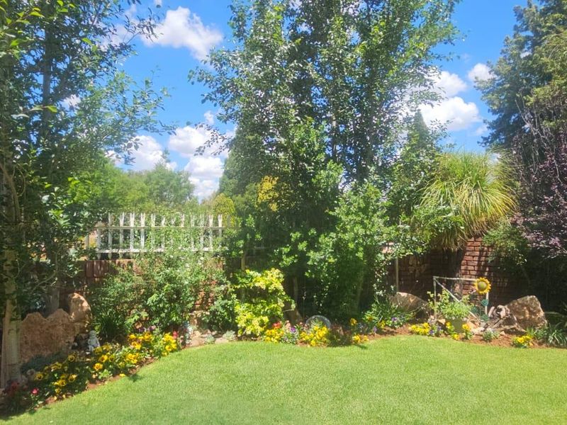 Charming 3-Bedroom Townhouse in Camelot Estate - Photo 5