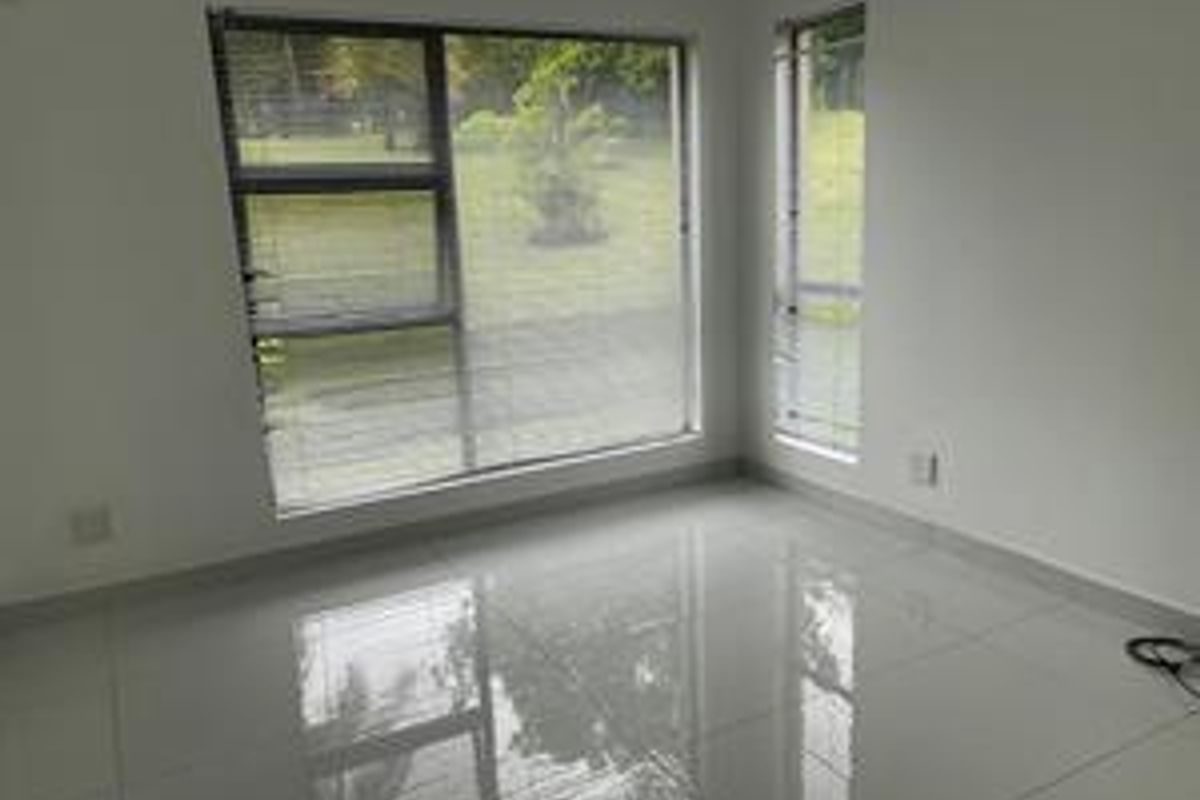3 Bedroom Ground Floor Apartment For Sale in Palm Lakes Estate - Photo 4