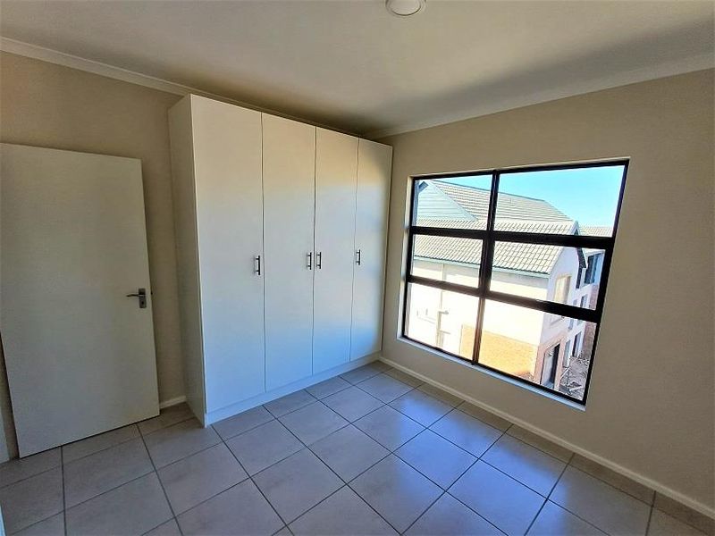 FOR RENT  |  Hillcrest  |  Kings Gate Estate  |  2 Bedroom 1st Floor Apartment - Photo 10