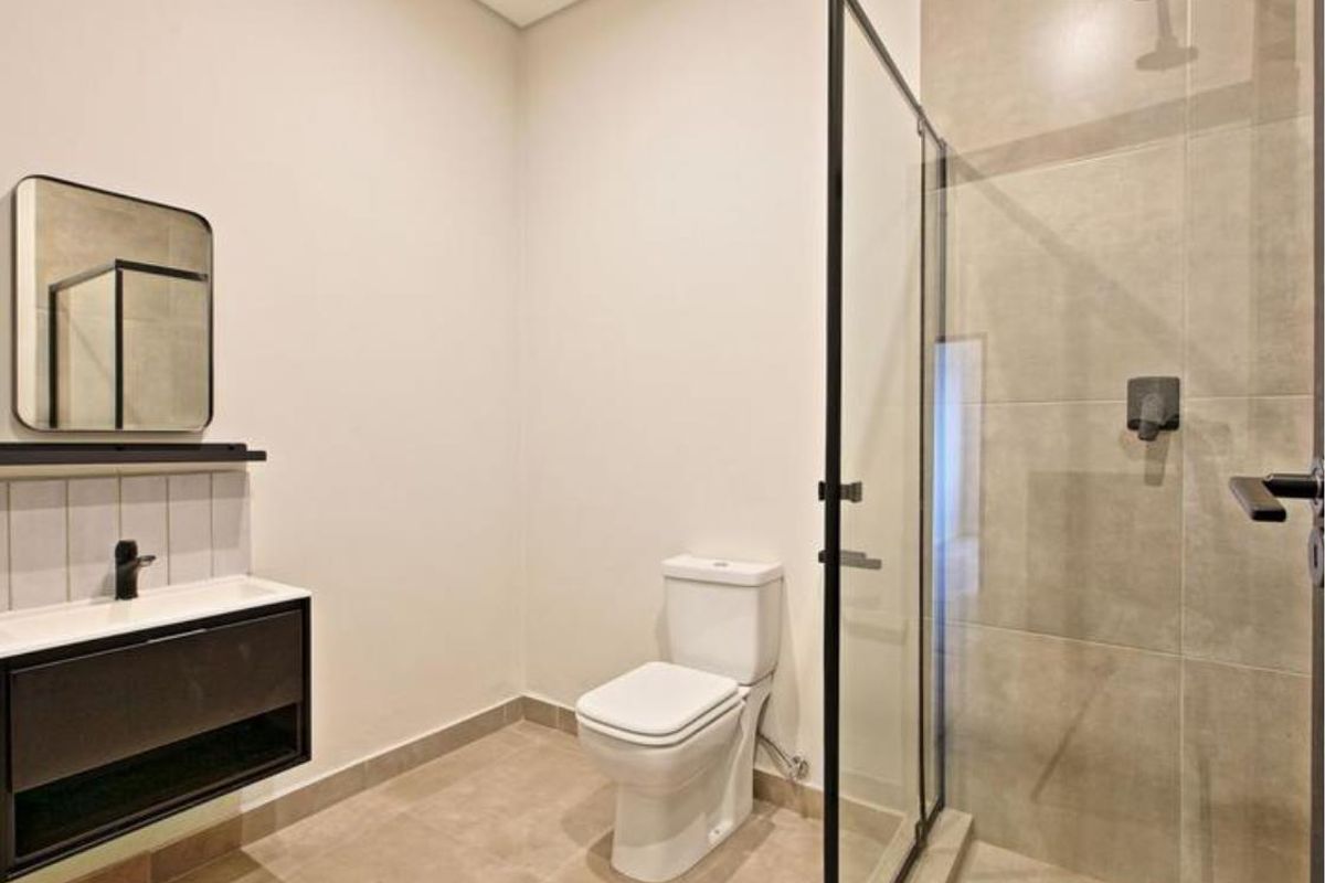 1 Bedroom Apartment for sale - Photo 5