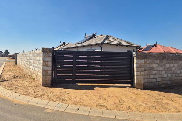 3 Bedroom House in New Modder For Sale R855,000 #2361577