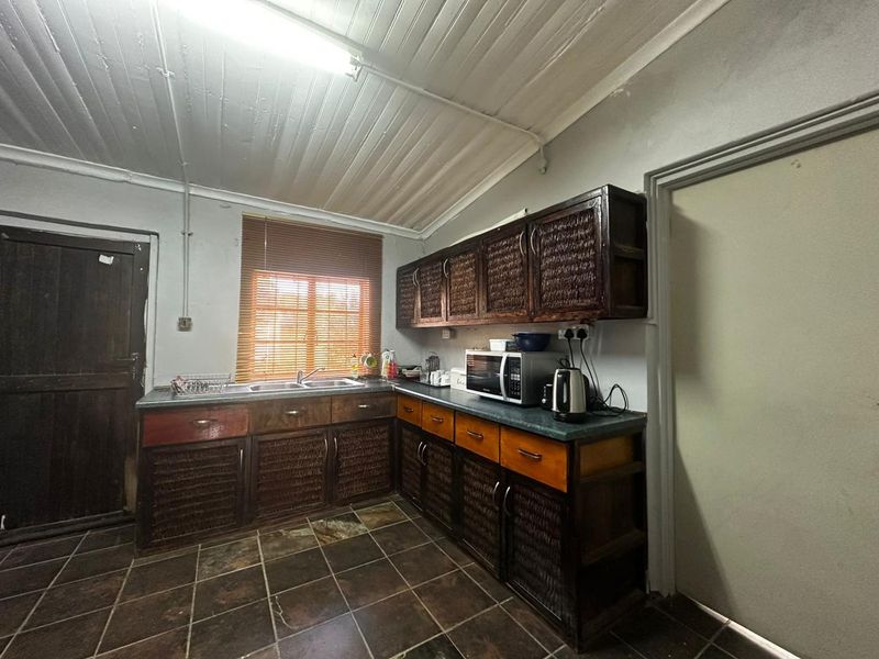 Spacious 3-Bedroom Home with Huge Erf in Peaceful Dealesville - Photo 3