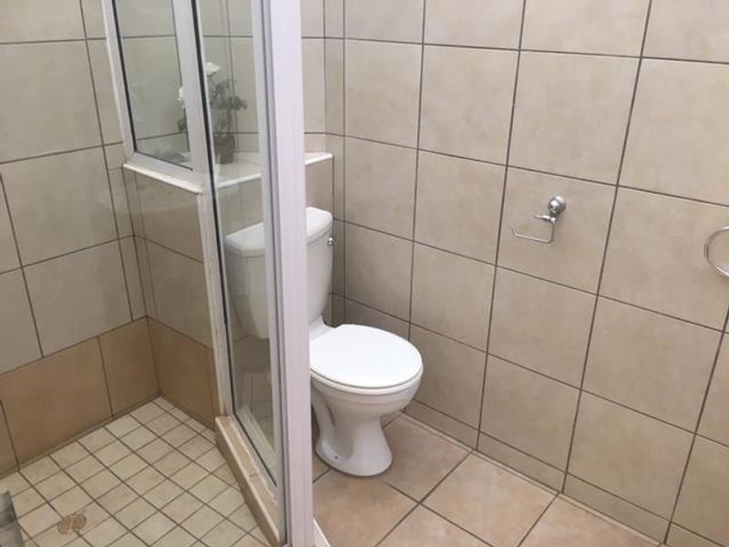 DUPLEX TOWNHOUSE FOR SALE IN KLEIN WINDHOEK!!! CC REGISTERED!!! - Photo 5