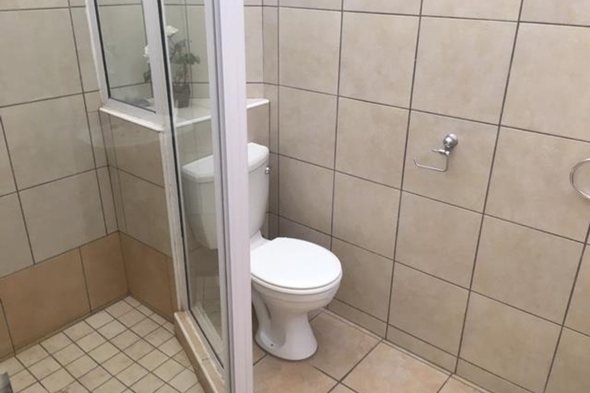 DUPLEX TOWNHOUSE FOR SALE IN KLEIN WINDHOEK!!! CC REGISTERED!!! - Photo 5