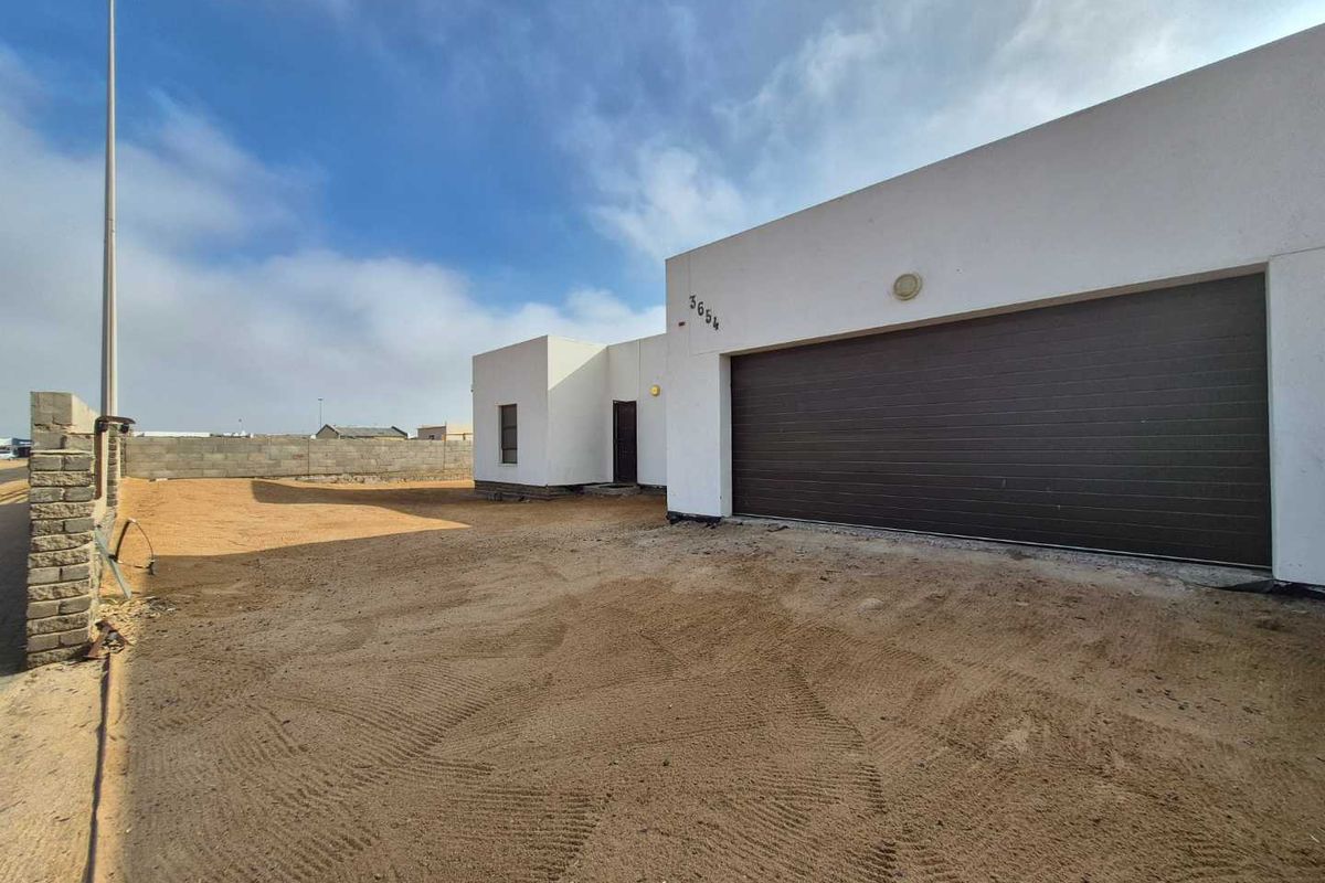 Kuisebmond, Walvis Bay:  3 Bedr Home is for Sale - Photo 3