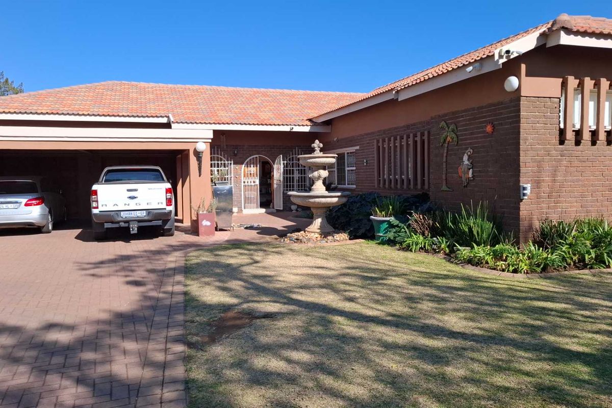 Low Maintenance Home in Central Brackenhurst - Photo 2