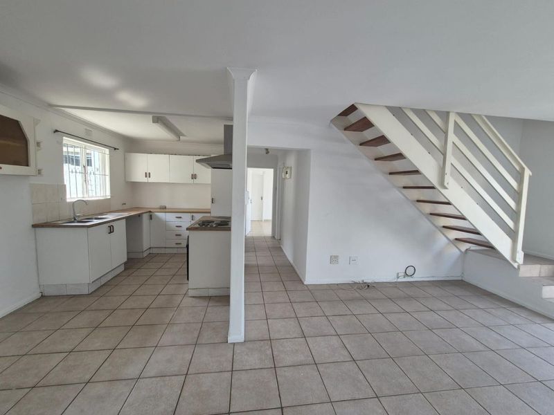 3 Bedroom Townhouse for sale in Malvern - Photo 8