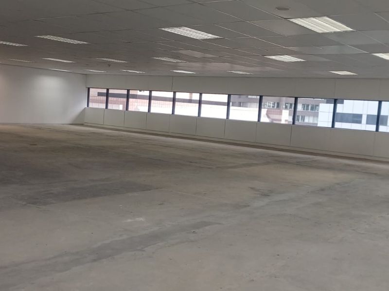 Iconic Premuim building office to let - Photo 4