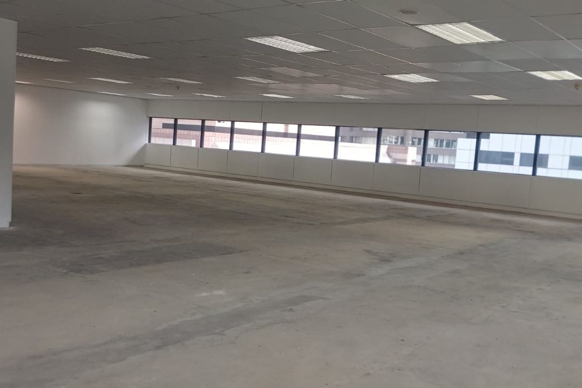 Iconic Premuim building office to let - Photo 4