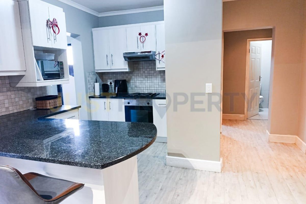 Townhouse for Sale - Photo 3