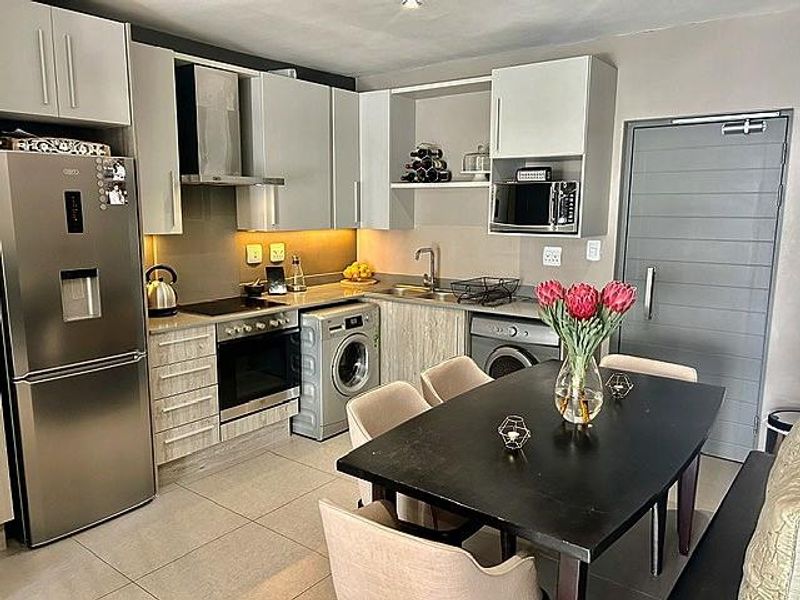 2 BED 2.5 BATH DUPLEX EDENBURG FOR SALE - Photo 3