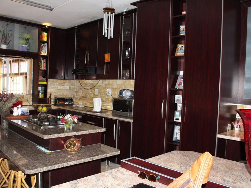 For Sale: Dream Home – Perfect for Family Living - Photo 3