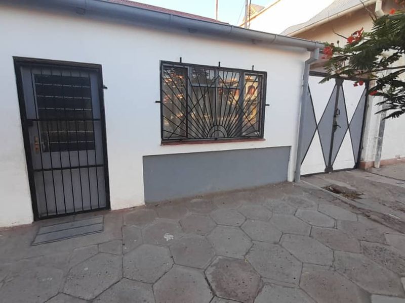 1bedroom house/Commercial  unite outside building - Photo 4