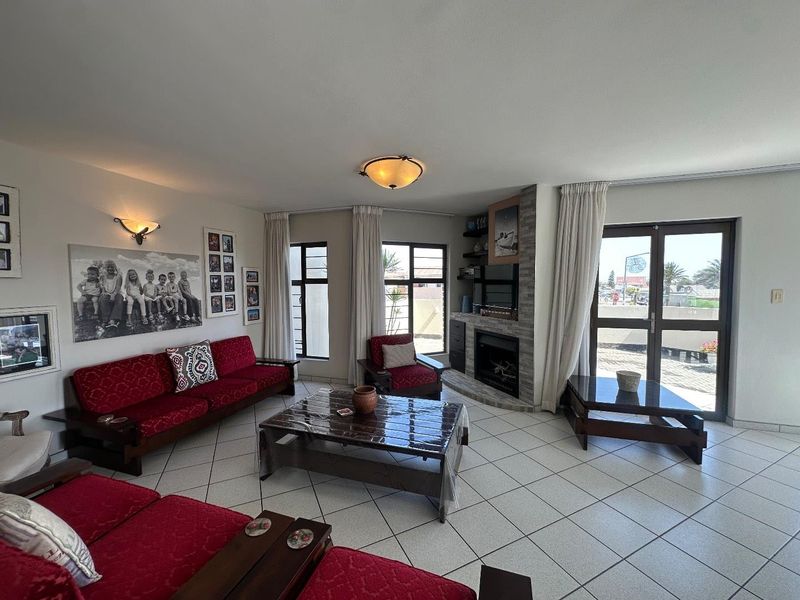 TOWNHOUSE FOR SALE IN CENTRAL SWAKOPMUND, NAMIBIA - Photo 10