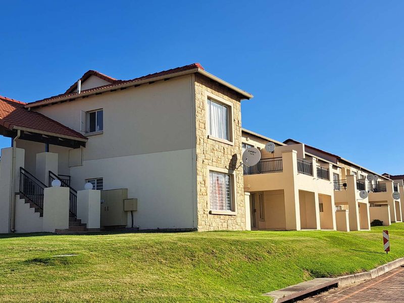 Affordable one‐bed gem with patio and parking - Photo 10