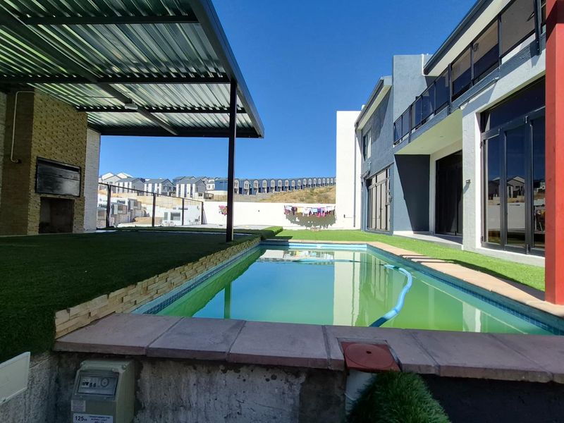 IMMACULATE 4 BEDROOM HOUSE TO LET IN THE WELL SOUGHT-AFTER KLEINE KUPPE - Photo 8