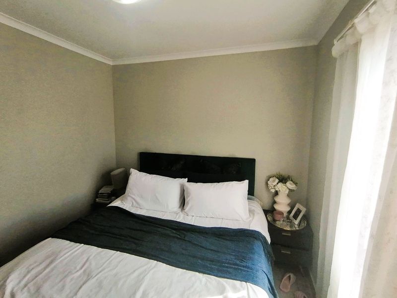 Modern 2-Bedroom Apartment in a Secure Estate - Photo 9