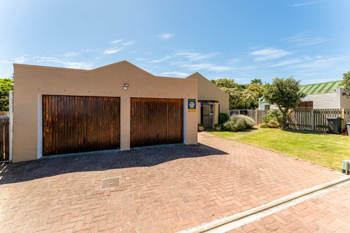 Home is where the heart is—and this one’s got plenty of it. - Photo 2