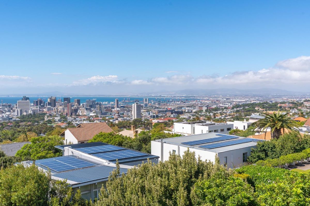 Large Family Home in Leafy Oranjezicht - Photo 4