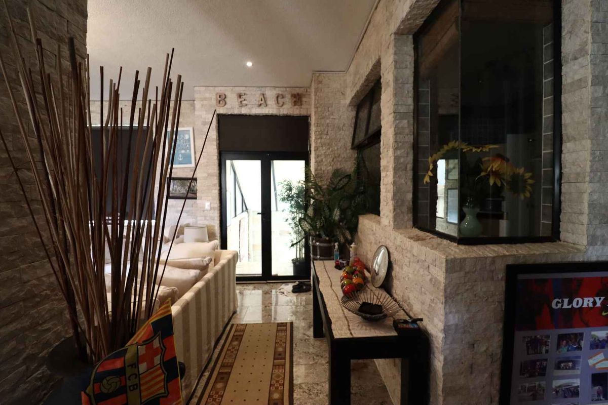 Spacious 4-Bedroom Sea-View Townhouse for Sale in Vogelstrand, Swakopmund - Photo 4