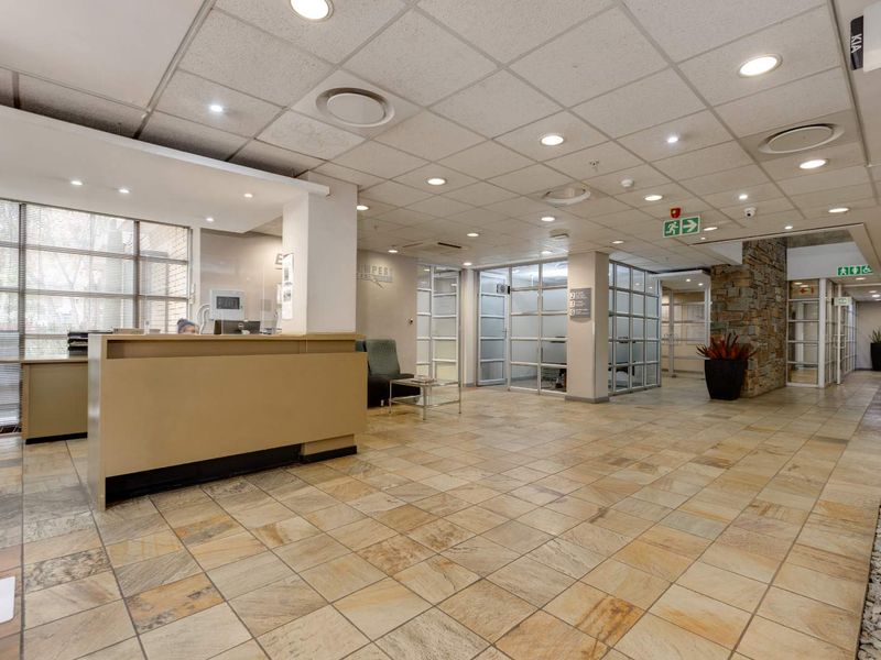 3087m2 -  OFFICE  - To Let - Bruma Lake - Photo 4