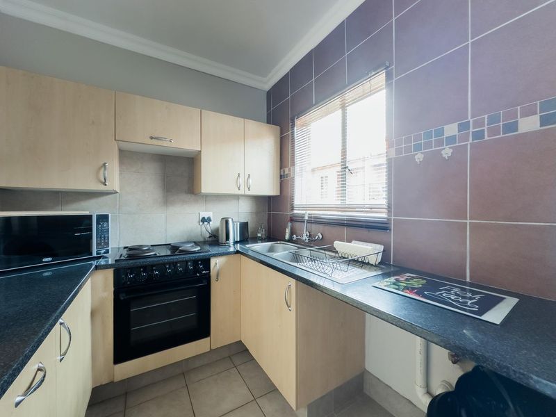 1 Bedroom Unit in Wapadrand - Photo 8