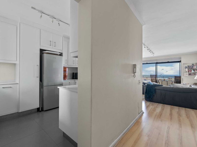 Nature & Ocean Views: Your Dream Apartment Awaits in the sought after Bahia, Fresnaye - Photo 10