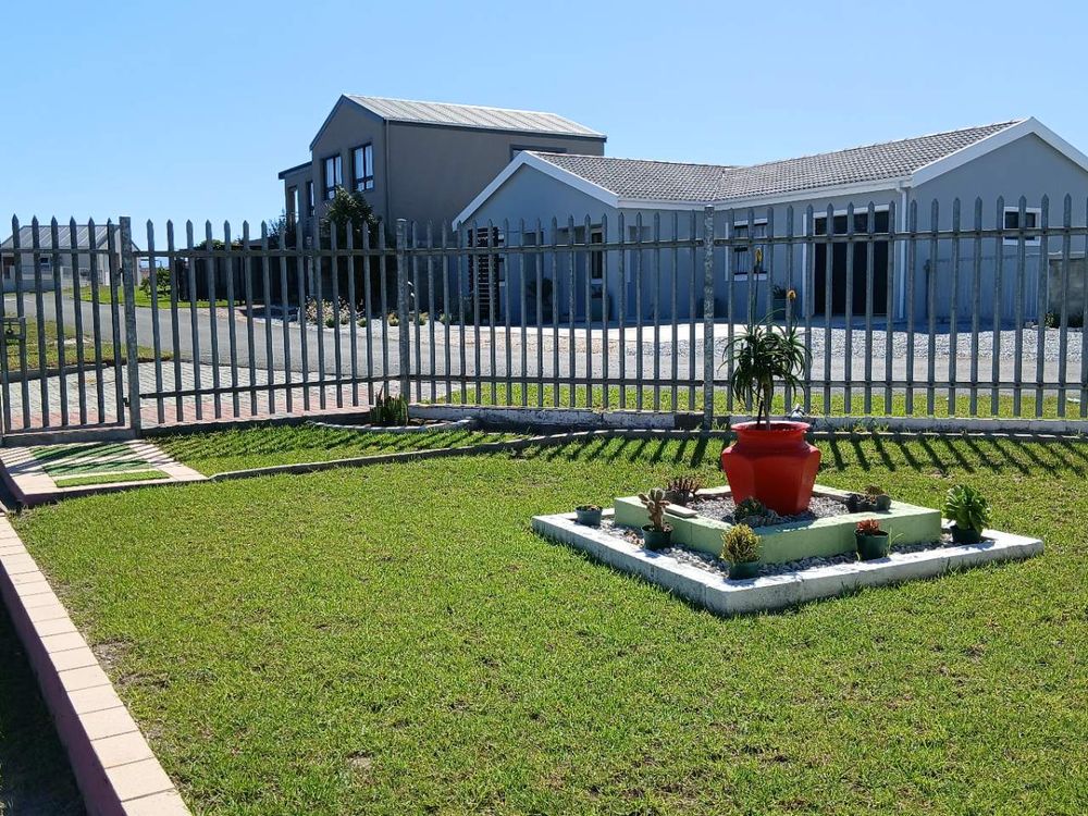 More upmarket Houses about 50 meters away from our Plot.