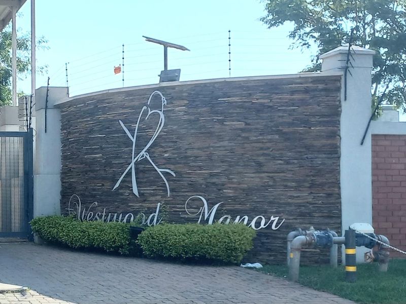 Two bedroom town house for sale in Andeon Pretoria West - Photo 2