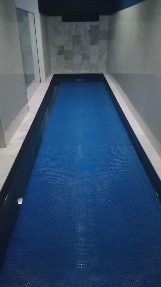 Indoor swimming pool 