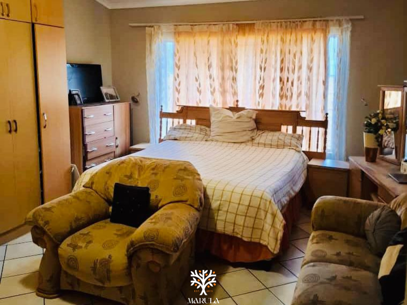 House For Sale in Pionierspark | N$4 100 000.00 - Photo 5