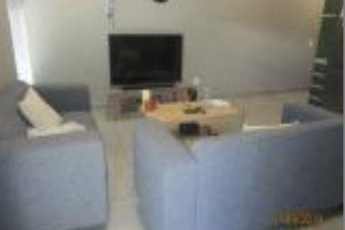 ONE BEDROOM APARTMENT FOR SALE - Photo 2