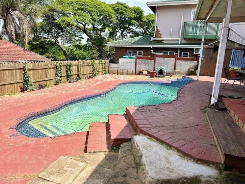 4 bedroom low maintenance home for sale in Sunningdale - Photo 4