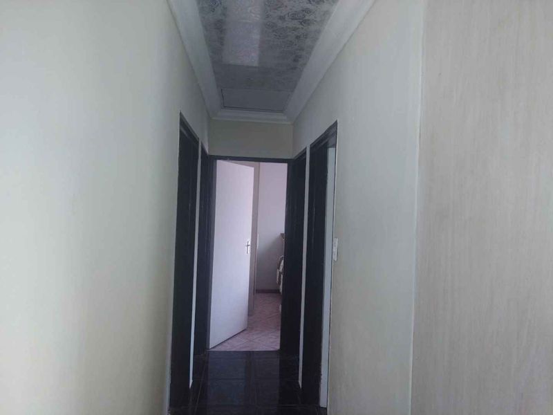 5 bedrooms house for sale Soshanguve FF - Photo 10