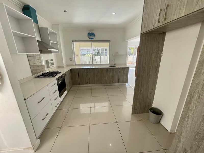 Hendra - Modern 3 Bedroom Duplex To Let in Kindlewood Estate - Photo 4