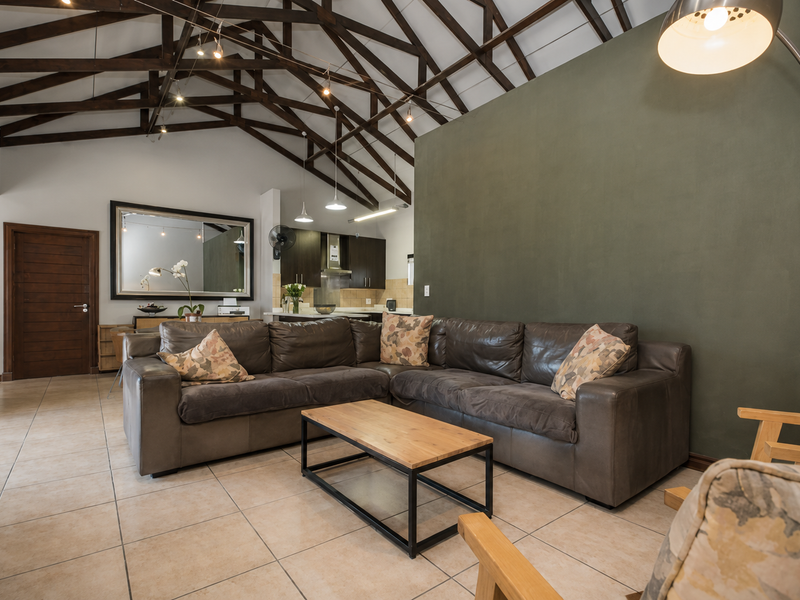 Country-Inspired Elegance, Modern Home - Photo 5