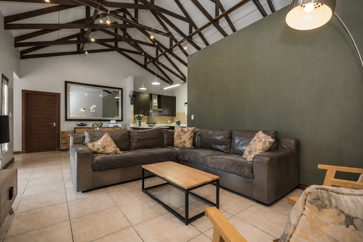 Country-Inspired Elegance, Modern Home - Photo 5