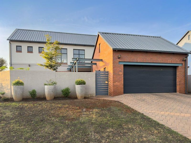 Modern corner stand luxury! - Photo 3