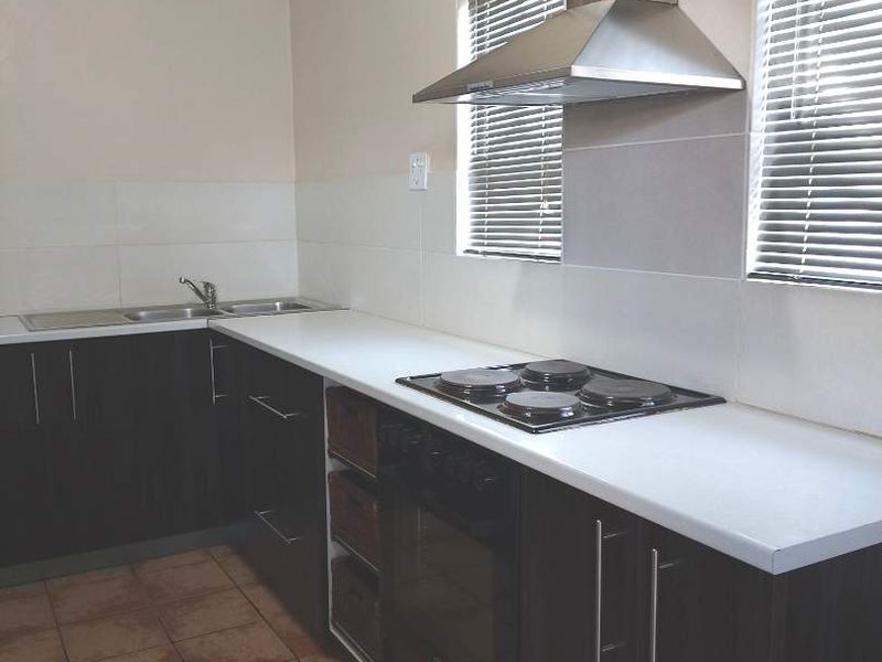 3 Bedrooms house for sale in Hlanganani - Photo 5