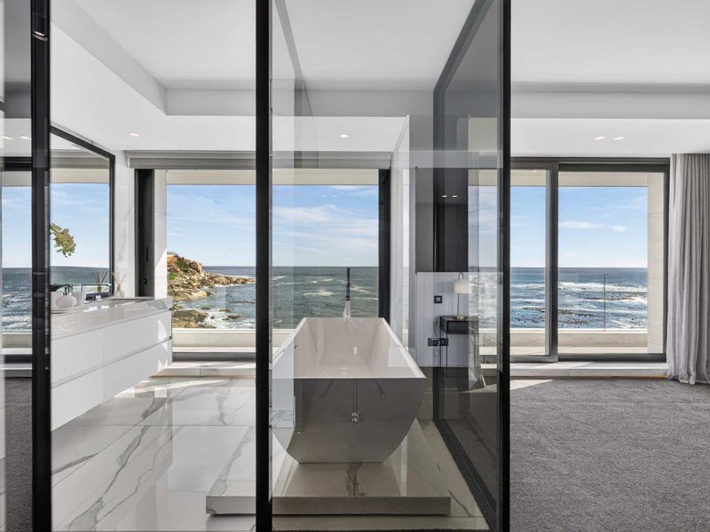 Exceptional Oceanfront Penthouse in Bantry Bay - Photo 8
