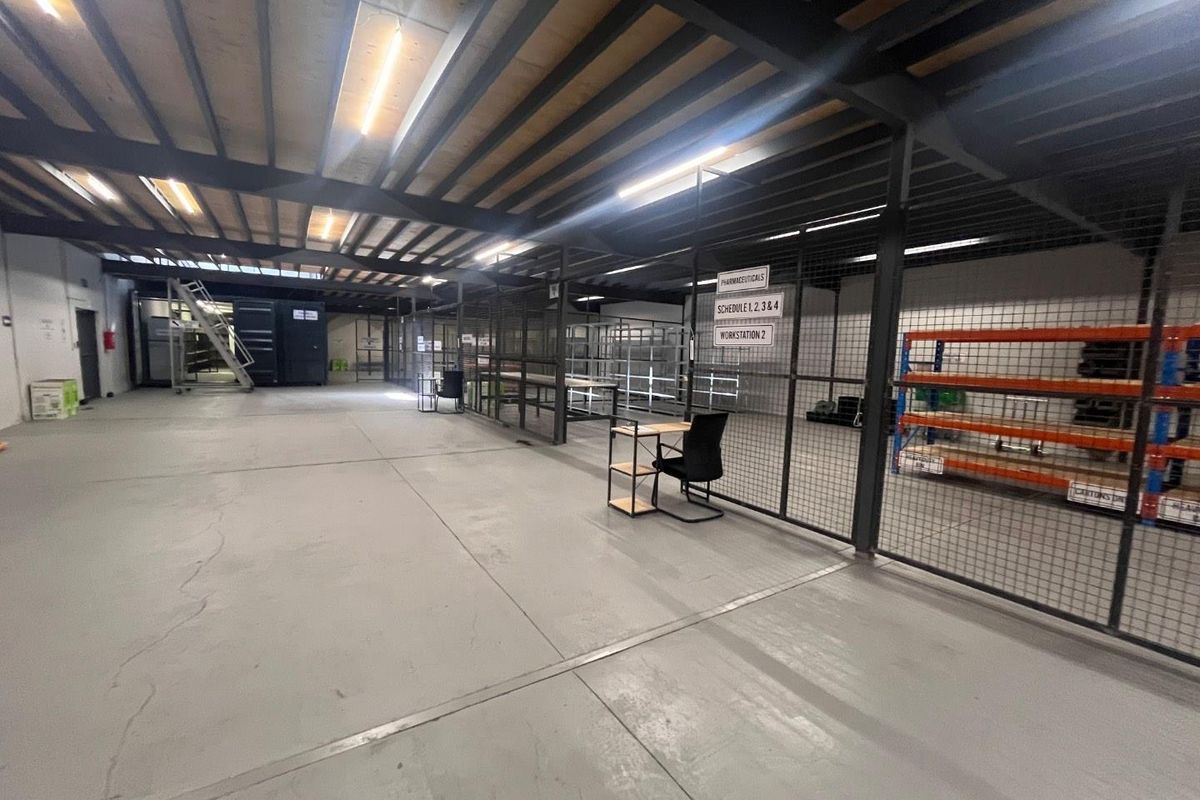 Expand your business with this spacious property for sale -Prosperita - Photo 2