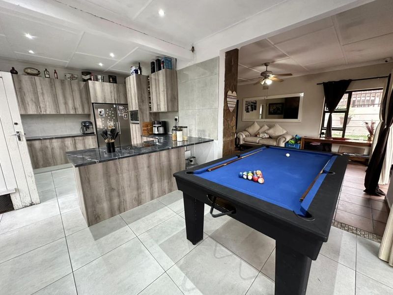 3 Bedroom House with Flatlet in Alberton North! - Photo 6
